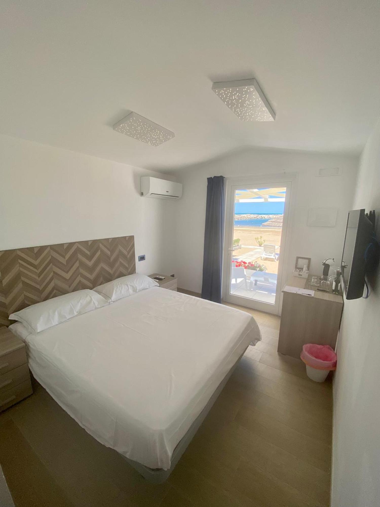 Marina Bay Beach Suites Peschici Dış mekan fotoğraf