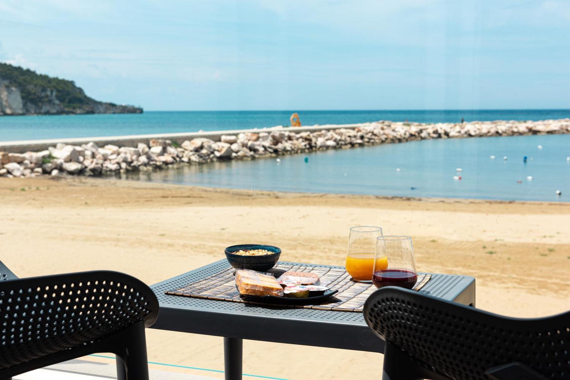 Marina Bay Beach Suites Peschici Dış mekan fotoğraf